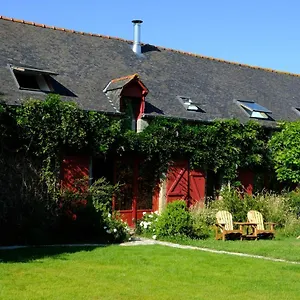 La Maison Jaune A La Janaie Parigné
